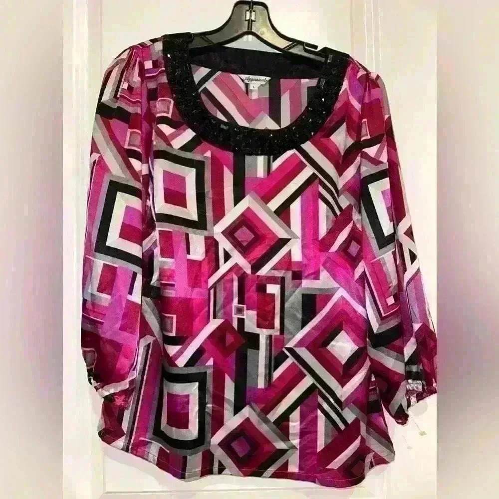 APPRAISAL Clothing! Great condition Large